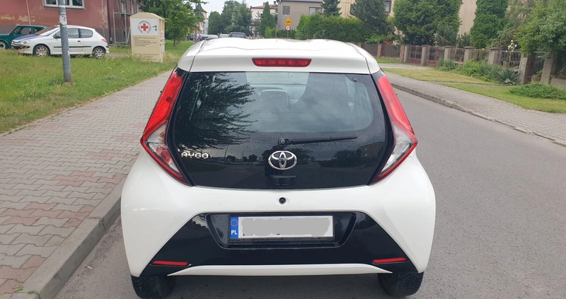 Toyota Aygo cena 47999 przebieg: 53000, rok produkcji 2021 z Knurów małe 92